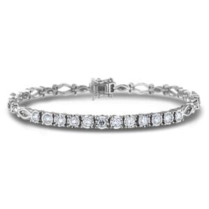 0.31 Carat TW Canadian Diamond Bracelet in White Gold